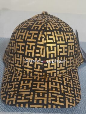 Tommy Hilfiger Black & Gold All-Over Logo Cap